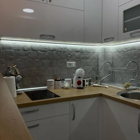 Divus Apartment *
